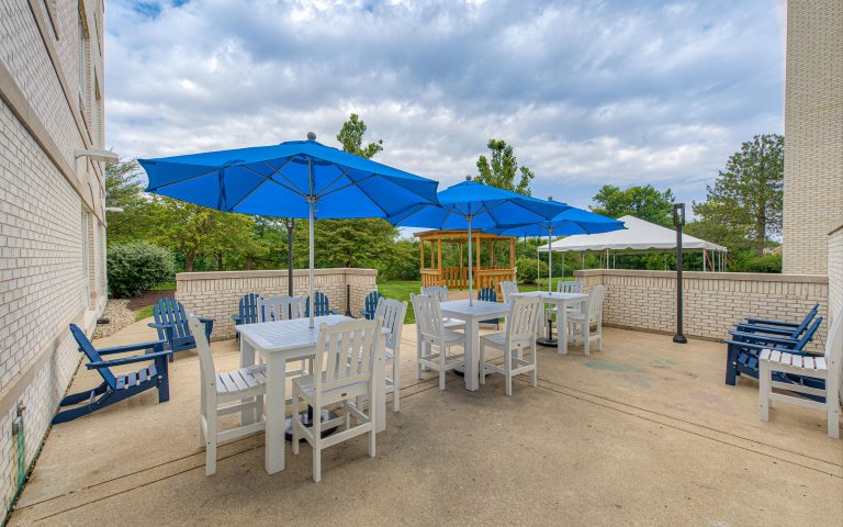 patio at our Indianapolis addiction treatment center